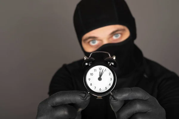 Picture Young Man Black Mask Outfit Suspect Robbery Wearing Handcuffs — Stock Photo, Image