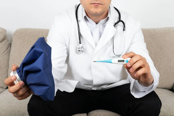 Primer Plano Las Manos Los Médicos Durante Examen Médico —  Fotos de Stock