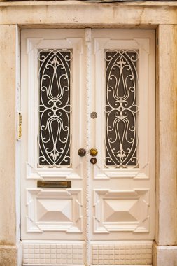 Ahşap giriş kapısı fotoğrafı.