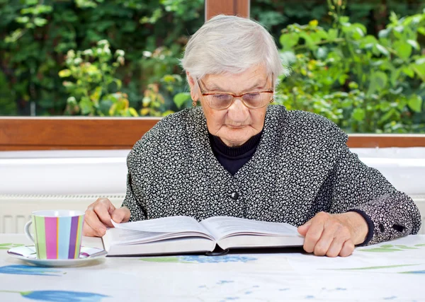 Happy elderly woman — Stock Photo, Image