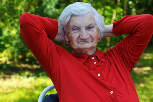 Feliz anciana — Foto de Stock