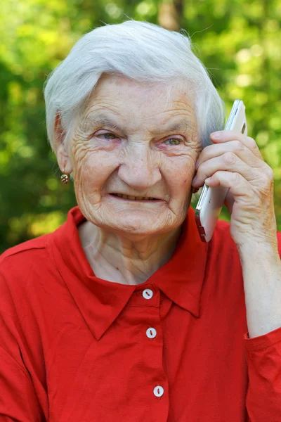 Hablando por teléfono — Foto de Stock