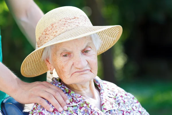 Worried senior woman — Stock Photo, Image