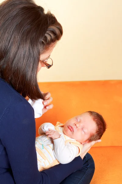 Mère avec son nouveau-né — Photo