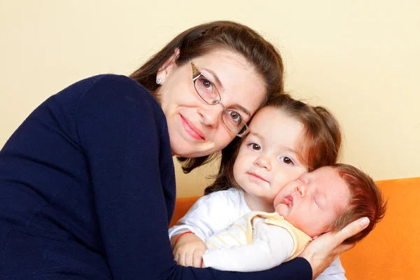 Mère avec ses enfants — Photo