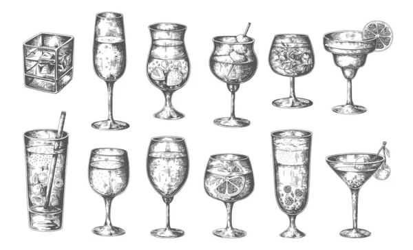 Çizim kokteylleri. Vektör el, alkollü içeceklerle dolu bardaklar, kabartma tarzı şampanya ve martini, viski, margarita ve mojito izole edilmiş vektör seti.