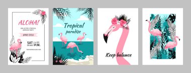 Flamingo posterleri. Tropikal afişler ve yaz partisine pembe kuşlar ve egzotik yapraklarla davetiye. Çizgi film yağmur ormanları yeşillikleri. Hawaii orman hayvanı. Vektör festivali broşürleri ayarlandı
