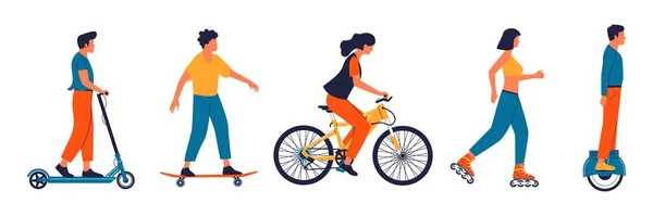 Gente con transporte. Personajes cabalgando en bicicleta y scooter. Linda mujer patinando. Hombre en el hoverboard. Niño monopatín. Las personas conducen vehículos personales. Conjunto de tráfico vectorial — Vector de stock