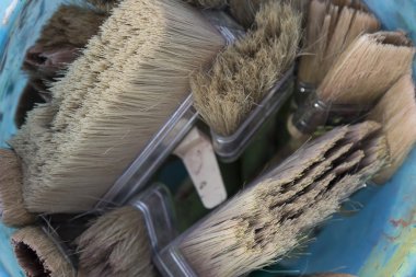 Fırçalar ve kıl