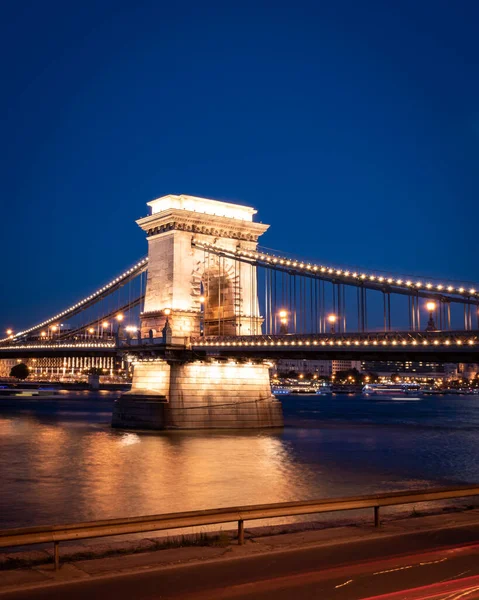 Visitare Famoso Ponte Delle Catene Budapest Ungheria Una Notte Estate — Foto Stock