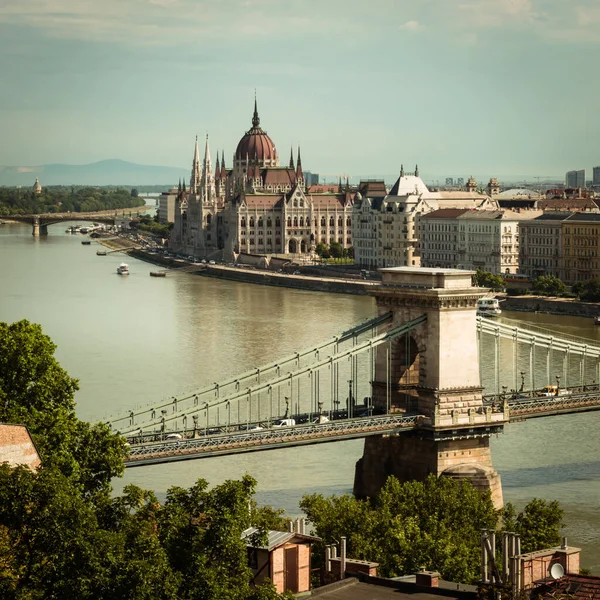 Осмотр Достопримечательностей Будапешта Венгрия Солнечный Летний День Видом Цепной Мост — стоковое фото