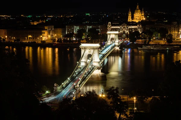 Látogatás Híres Lánchídra Budapesten Egy Nyári Estén — Stock Fotó