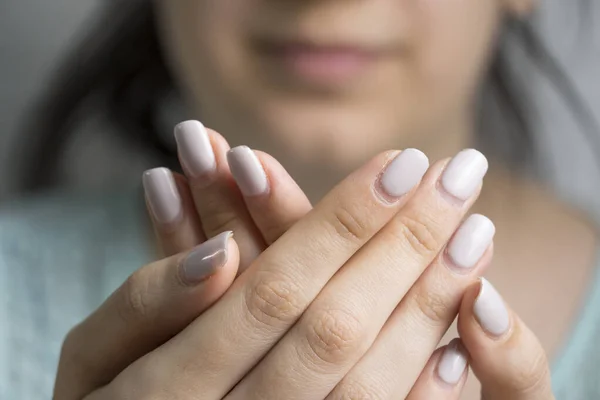 Manicure Verniz Clássico Verniz Unhas Crescido Correção Manicure Uma Velha — Fotografia de Stock