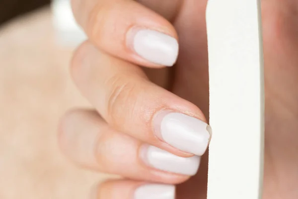 Retire Esmalte Manicura Corrección Gel Pulido Corta Viejo Barniz Esmalte — Foto de Stock