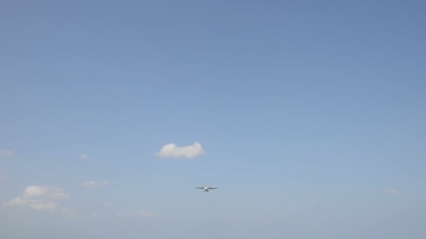 Турбогвинтовими Аероплан приземлення — стокове відео