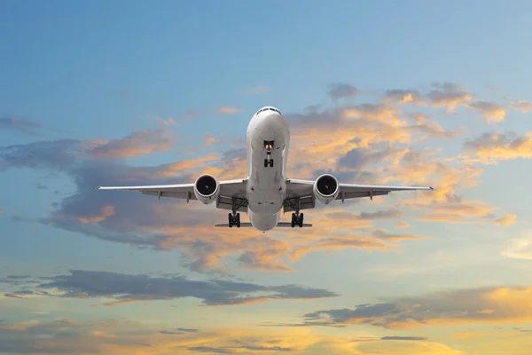 Airplane takeoff in sunrise — Stock Photo, Image