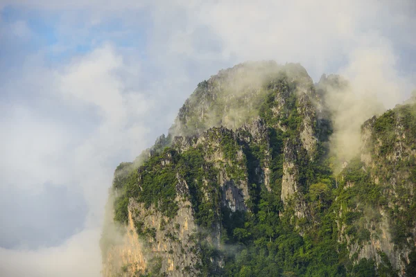 Mist over de bergen — Stockfoto