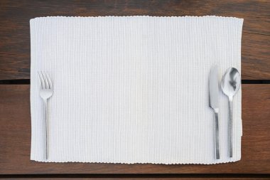 Restoran akşam yemeğini yer ayarı