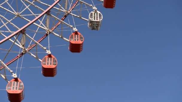 Ferris wheel spinning — Stock Video