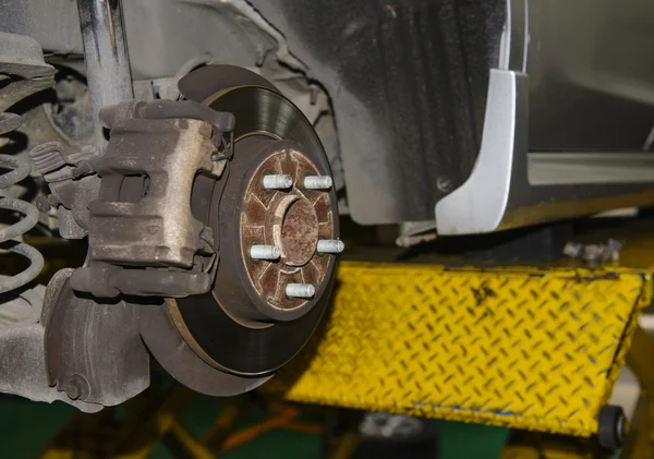 Disco de freio enferrujado à espera de manutenção — Fotografia de Stock
