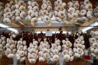 Madeira 'daki Funchal pazarında meyve.