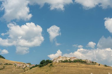 Castelluccio di Norcia, Umbria İtalya 'ya harika bir seyahat.