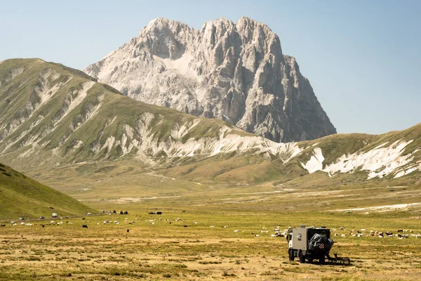 Campo Imperatore İtalyan appennini dağlarındaki Gran Sasso bölgesinde harika bir yerdir.