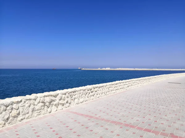 Schöne Bläuliche Aussicht Auf Bahrain Busaiteen Beach Selektiver Fokus — Stockfoto