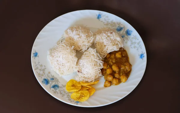 Chana Curry Ile Kerala Stili Idiyappam Kahvaltısı Seçici Odaklanma — Stok fotoğraf