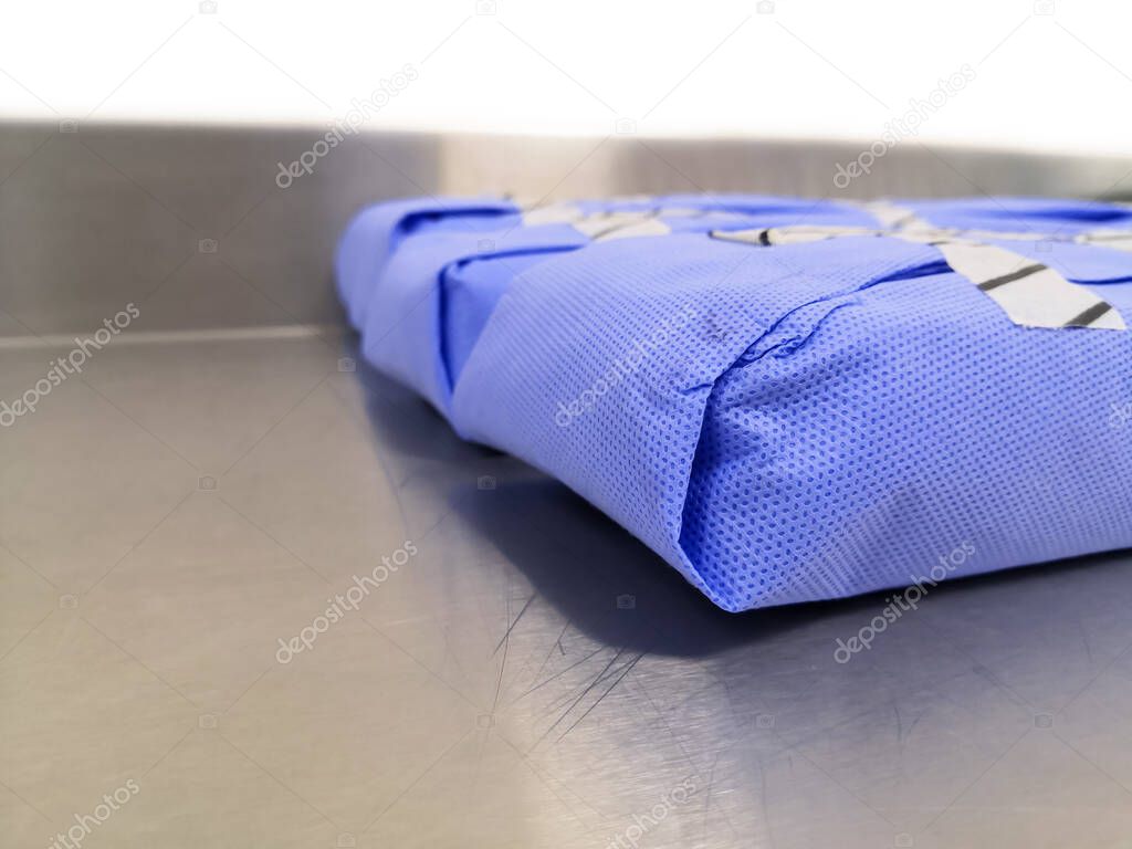 Herramientas Dentales En Azul Foto De Archivo - Imagen De Anguloso, Medicina: 10832276