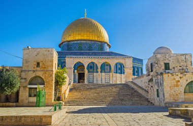 The way to the Dome of the Rock clipart