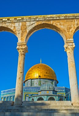 The Islamic Domes