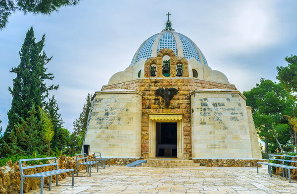 Красивый святилище
