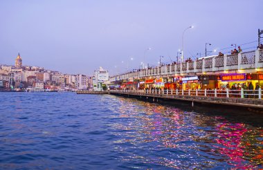Akşam Galata Köprüsü