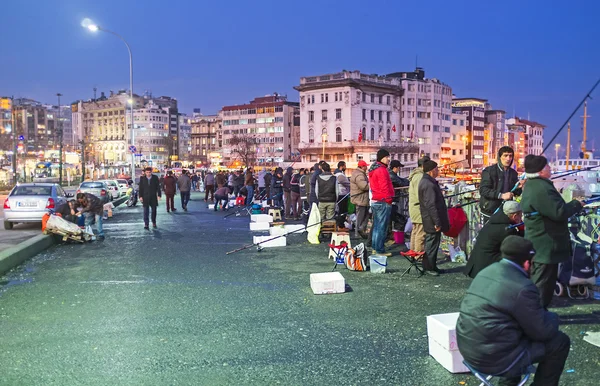 A pesca à noite — Fotografia de Stock