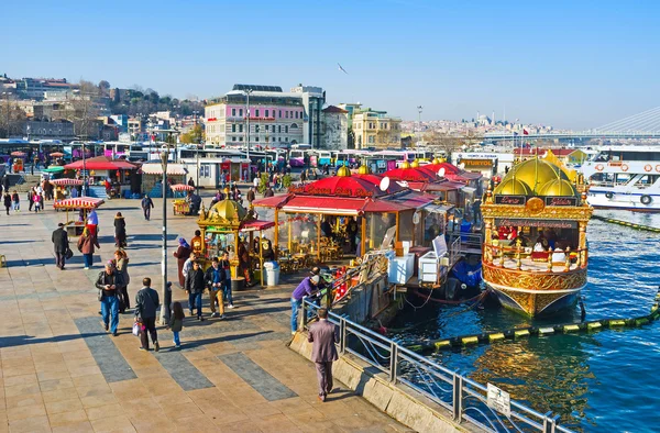 The central promenade — Stock Photo, Image