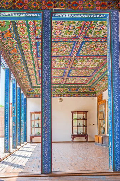 Látogatás a Khudayar Khan Palace — Stock Fotó