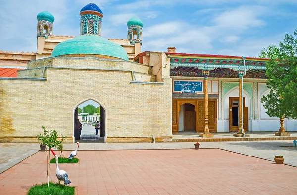 La puerta de salida del Palacio Khudayar Khan — Foto de Stock