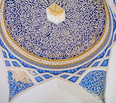 Geçidin küçük bir kubbe