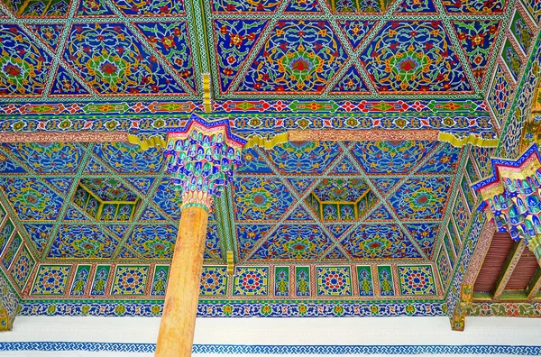 Las decoraciones de Iwan de la mezquita de Jami — Foto de Stock