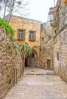 Bir yerde Ermeni çeyreğinde