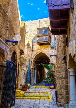 Jaffa'da kaybolmak için.
