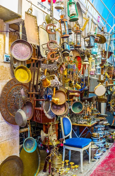 Visiting the flea market of Jaffa — Stock Photo, Image