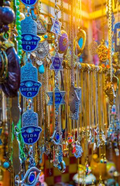 Şans için talismans