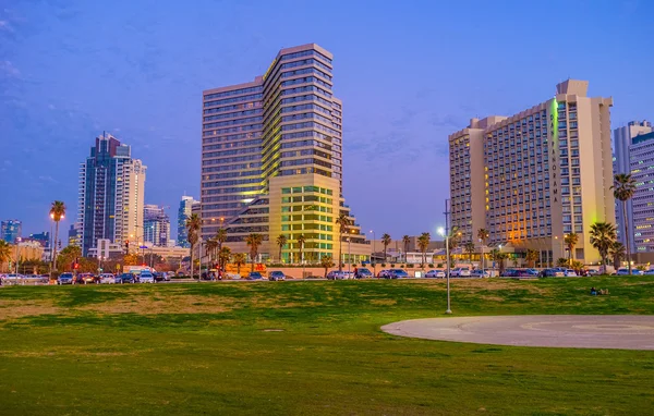 The evening city of Tel Aviv — Stock Photo, Image
