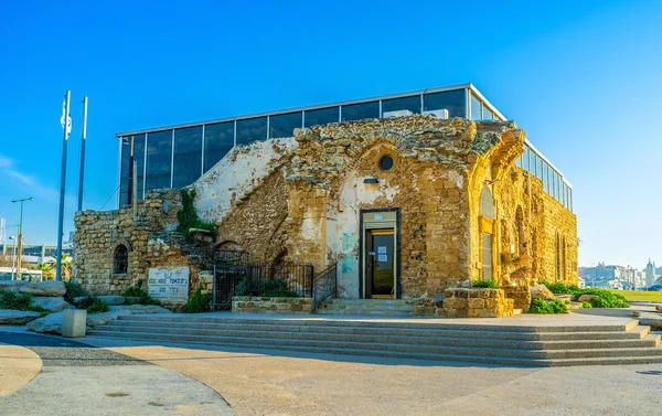 The museum in ruined building — Stock Photo, Image