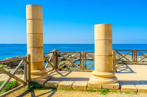 Two stone columns — Stock Photo, Image