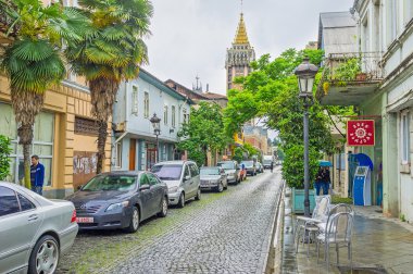 Batum'un dar caddesi
