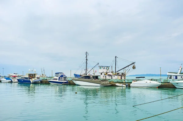 The fishing boats n port — Stock Photo, Image