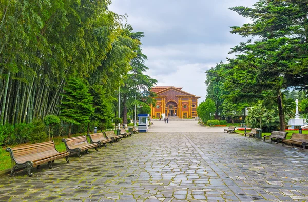 Promenade dans le boulevard Batumi — Photo